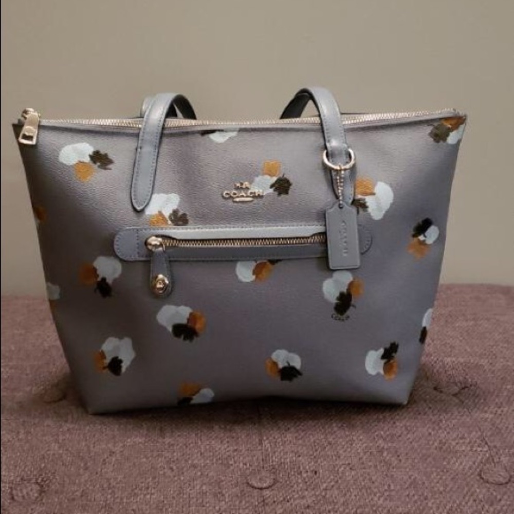 Authentic Coach floral printed tote in medium size